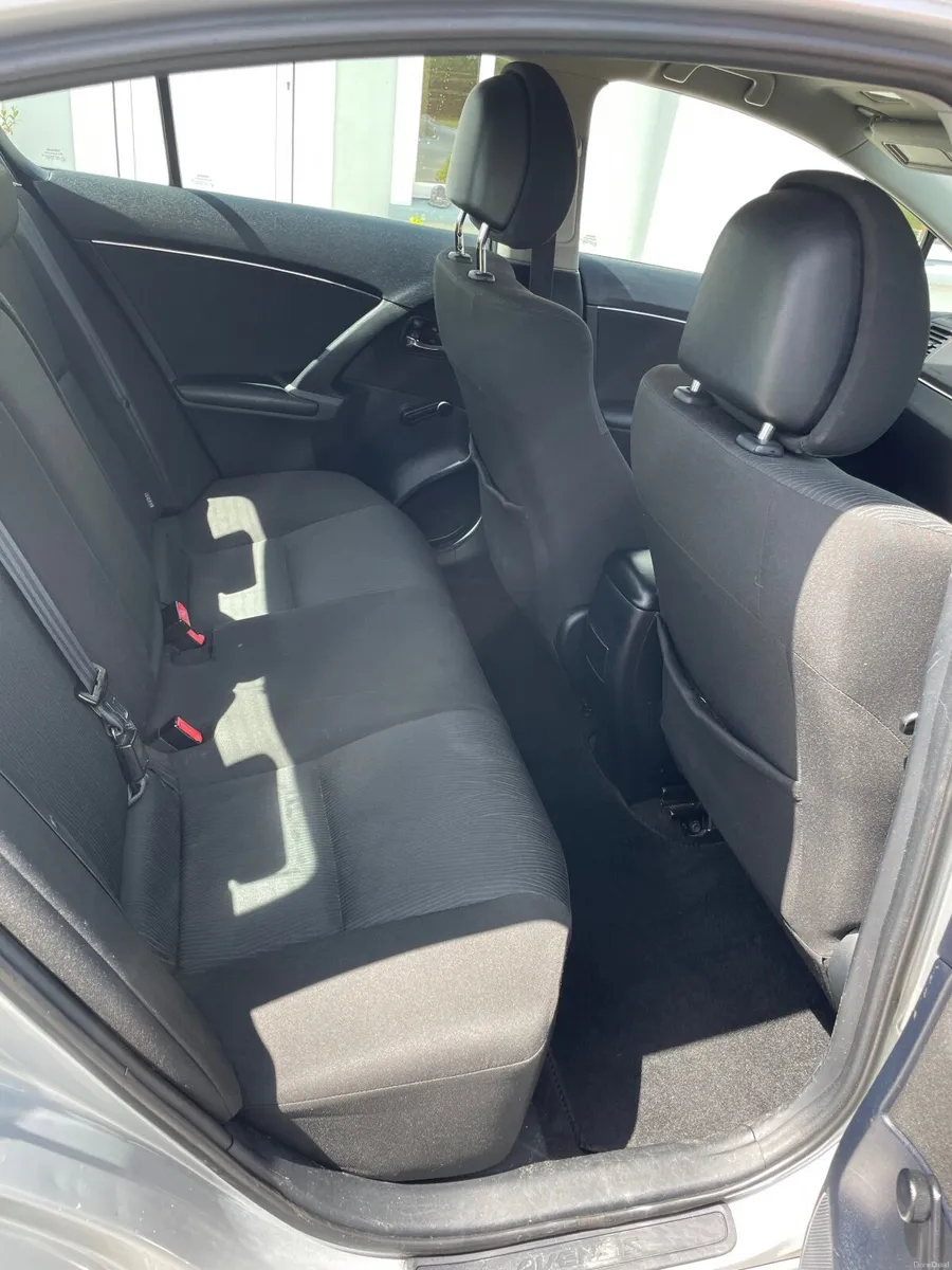 Toyota Avensis 2012 D4D - Image 2