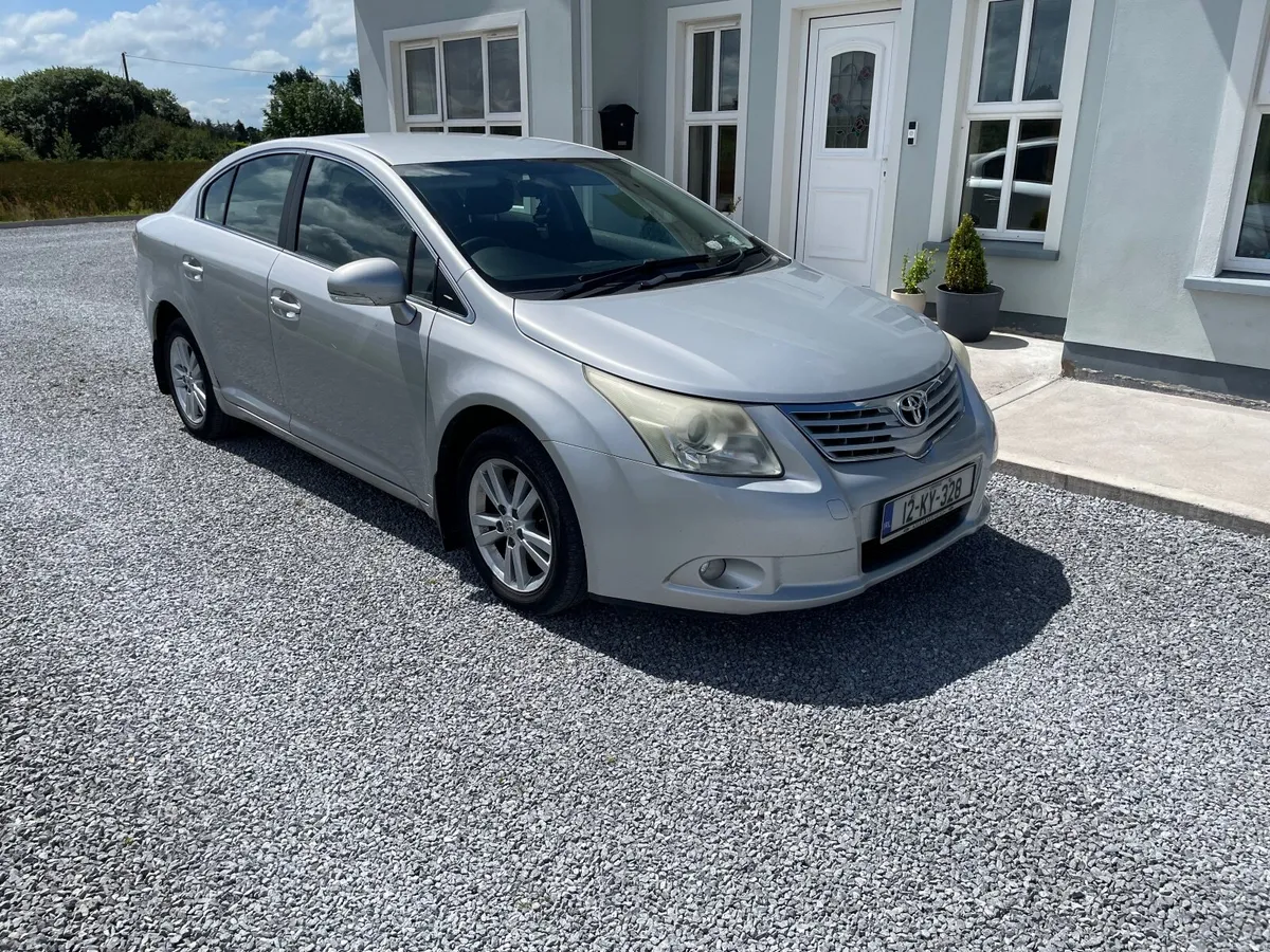 Toyota Avensis 2012 D4D - Image 1