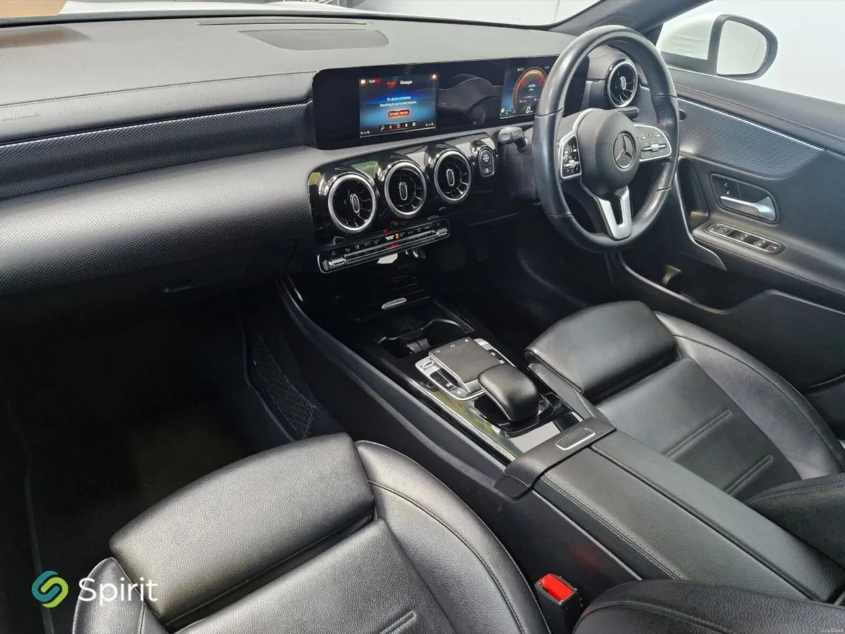 Mercedes-Benz CLA CLA 180 A/T **CALL/WHATS APP DER - Image 4