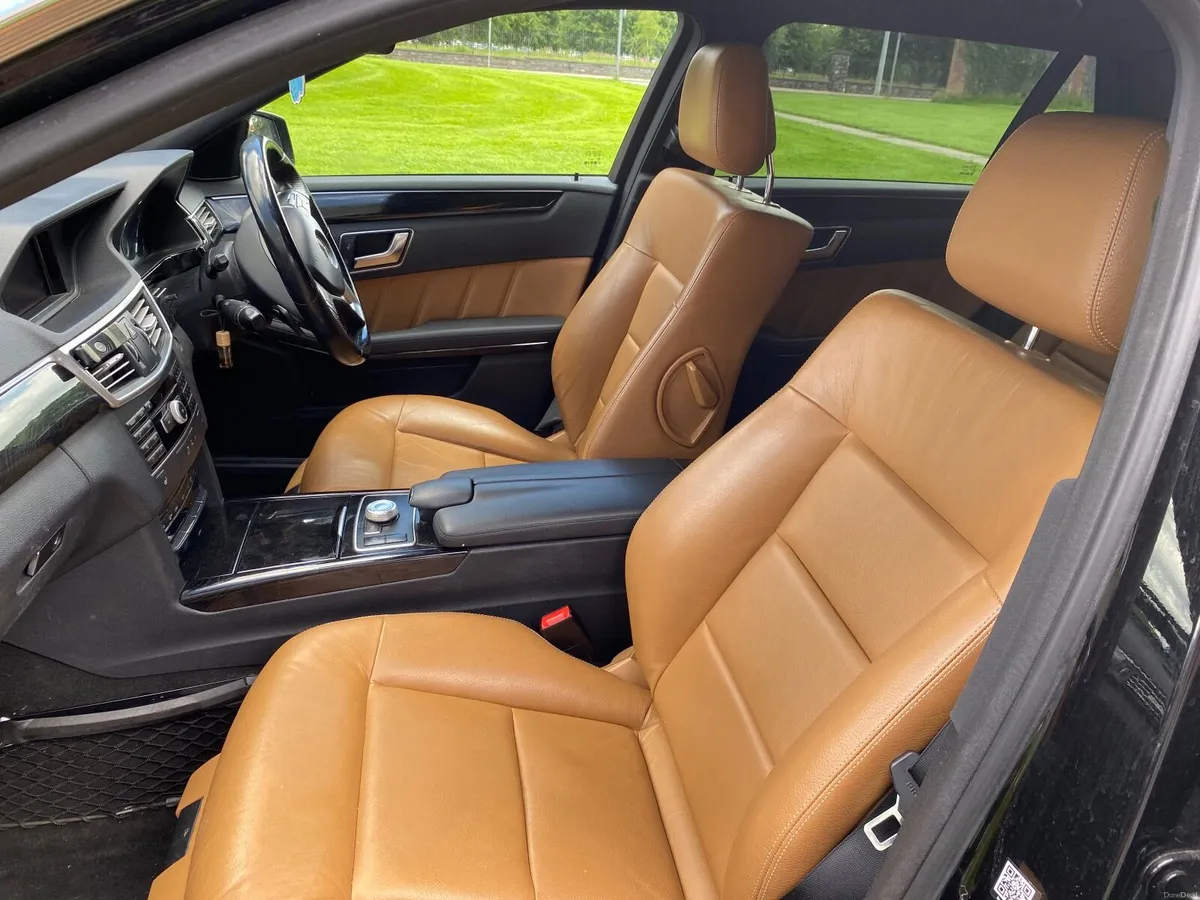 Mercedes-Benz E-Class 2012 - Image 5