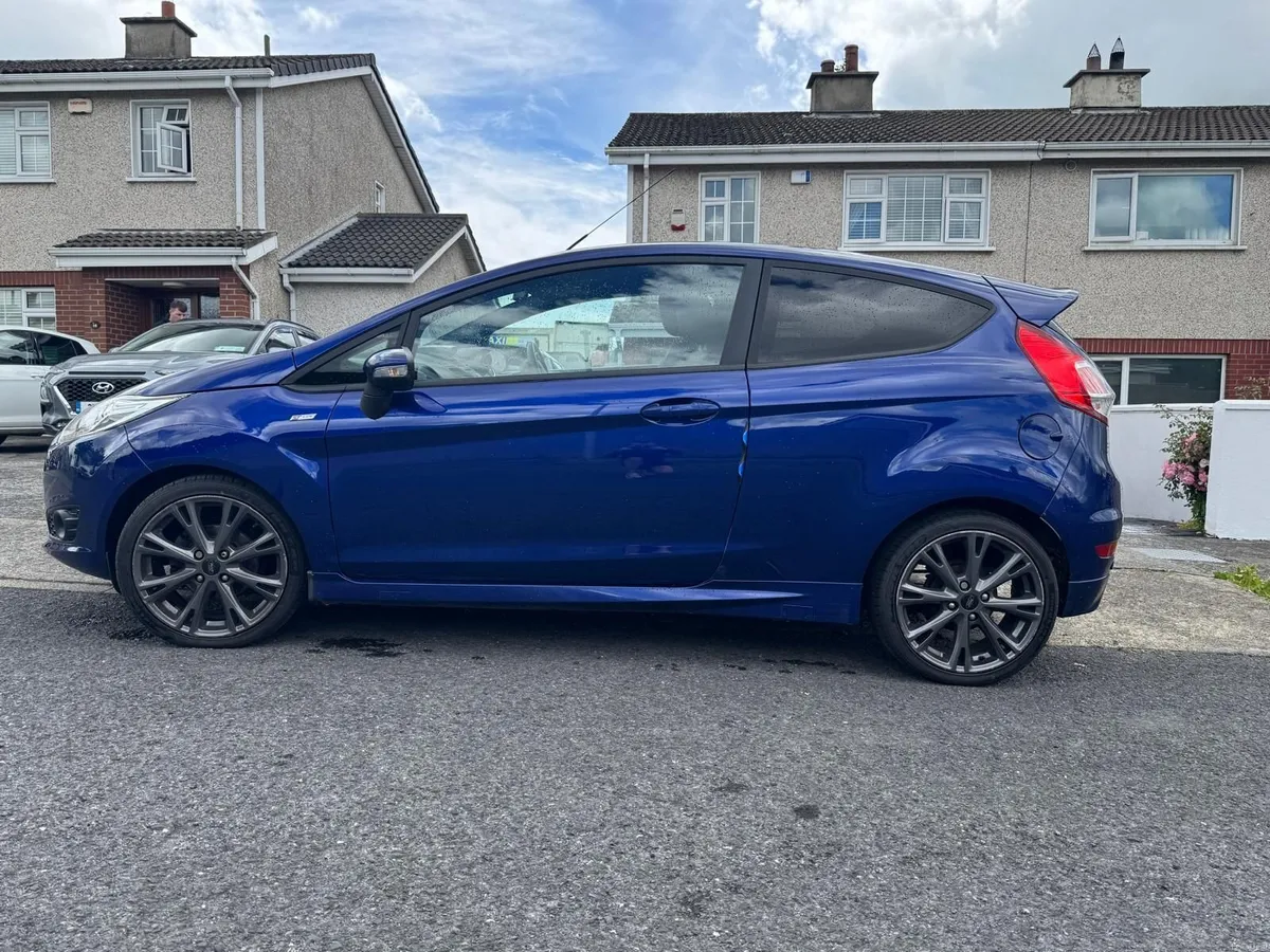 Ford Fiesta 2017 ST-LINE - Image 3