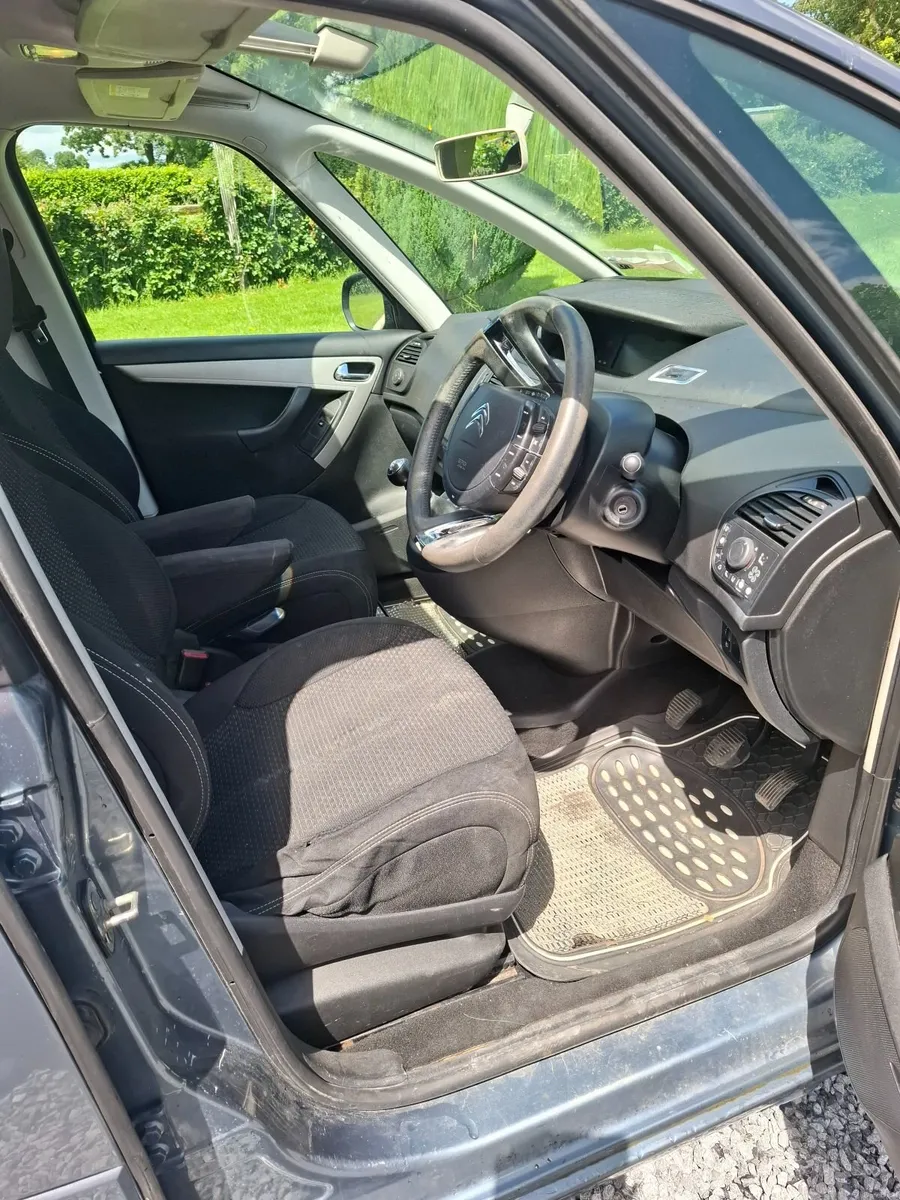 Citroen C4 Picasso 2011 - Image 1