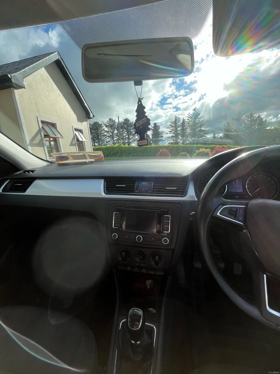 Skoda Rapid - Image 2