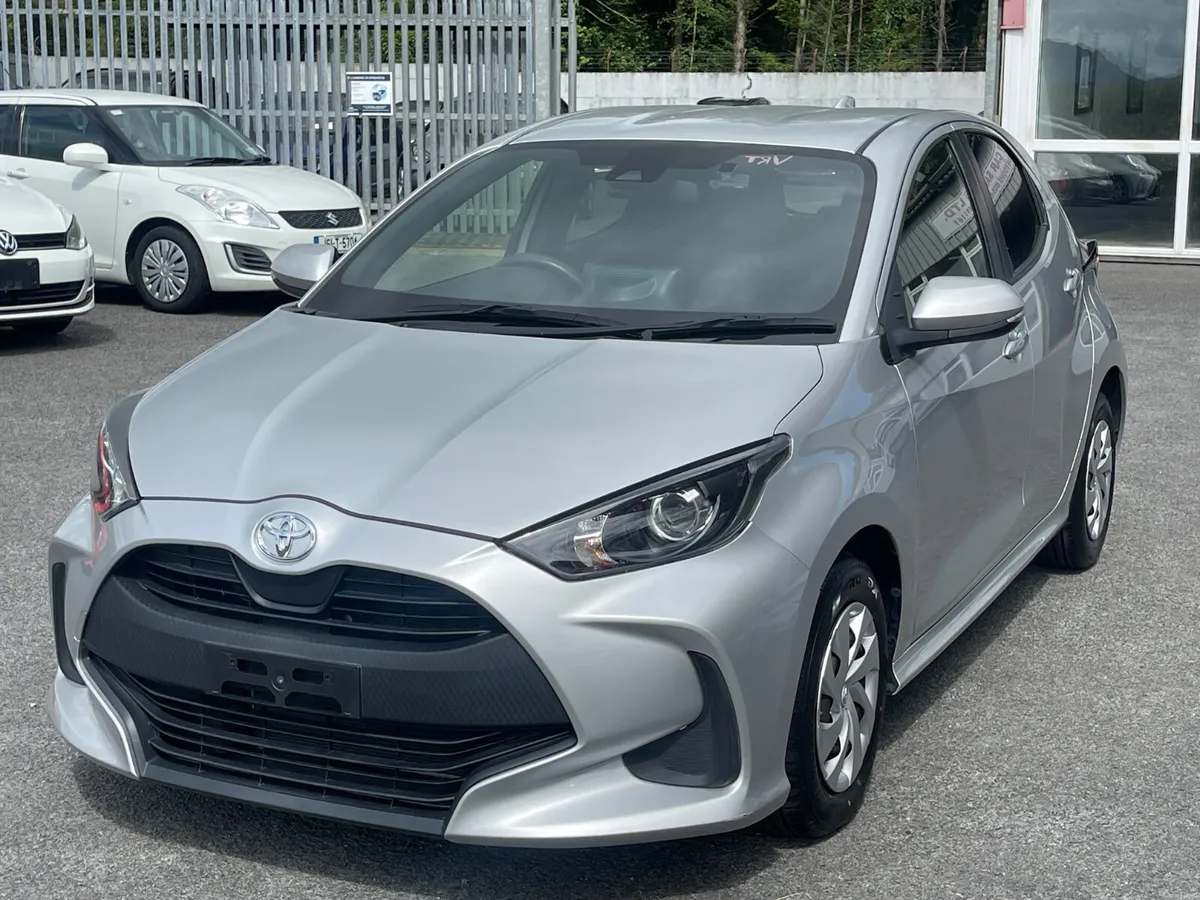 2022-2 Toyota Yaris - Image 3