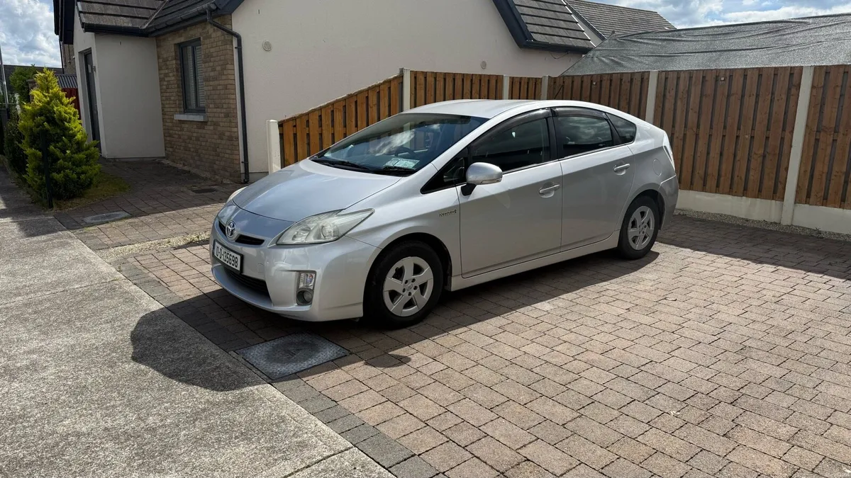 2010 Toyota Prius - Image 1