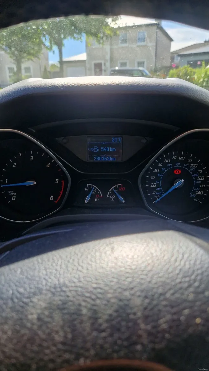 Ford Focus 2012 - Image 2