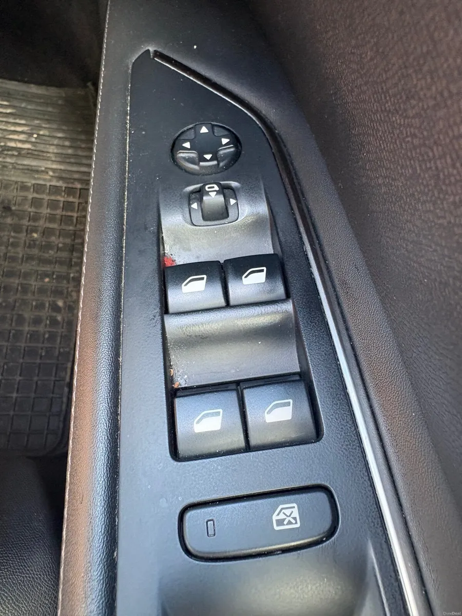 Peugeot 3008 2020 - Image 2