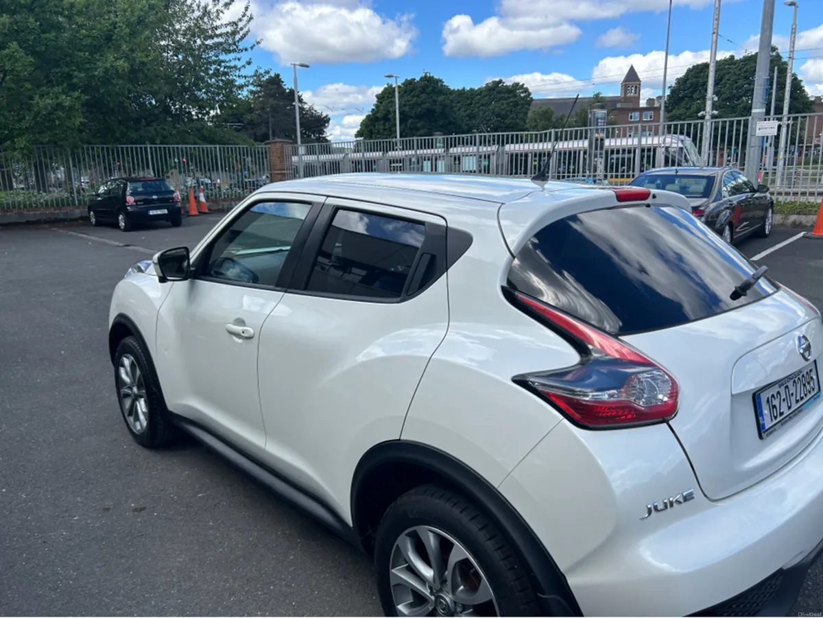 Nissan Juke AUTO///48000KLMS///PREMIUM MODEL WITH - Image 4