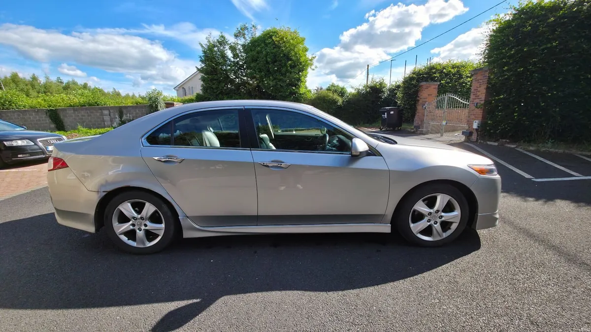 Honda Accord 2009 - Image 4