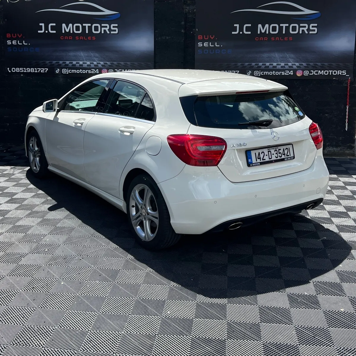 2014 Mercedes A180 69km (Automatic) - Image 4
