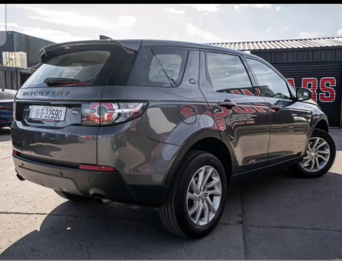 Discovery Sport in pristine condition - Image 1