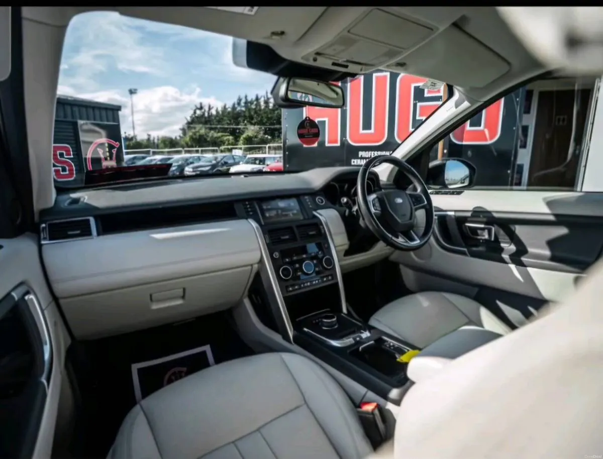 Discovery Sport in pristine condition - Image 4