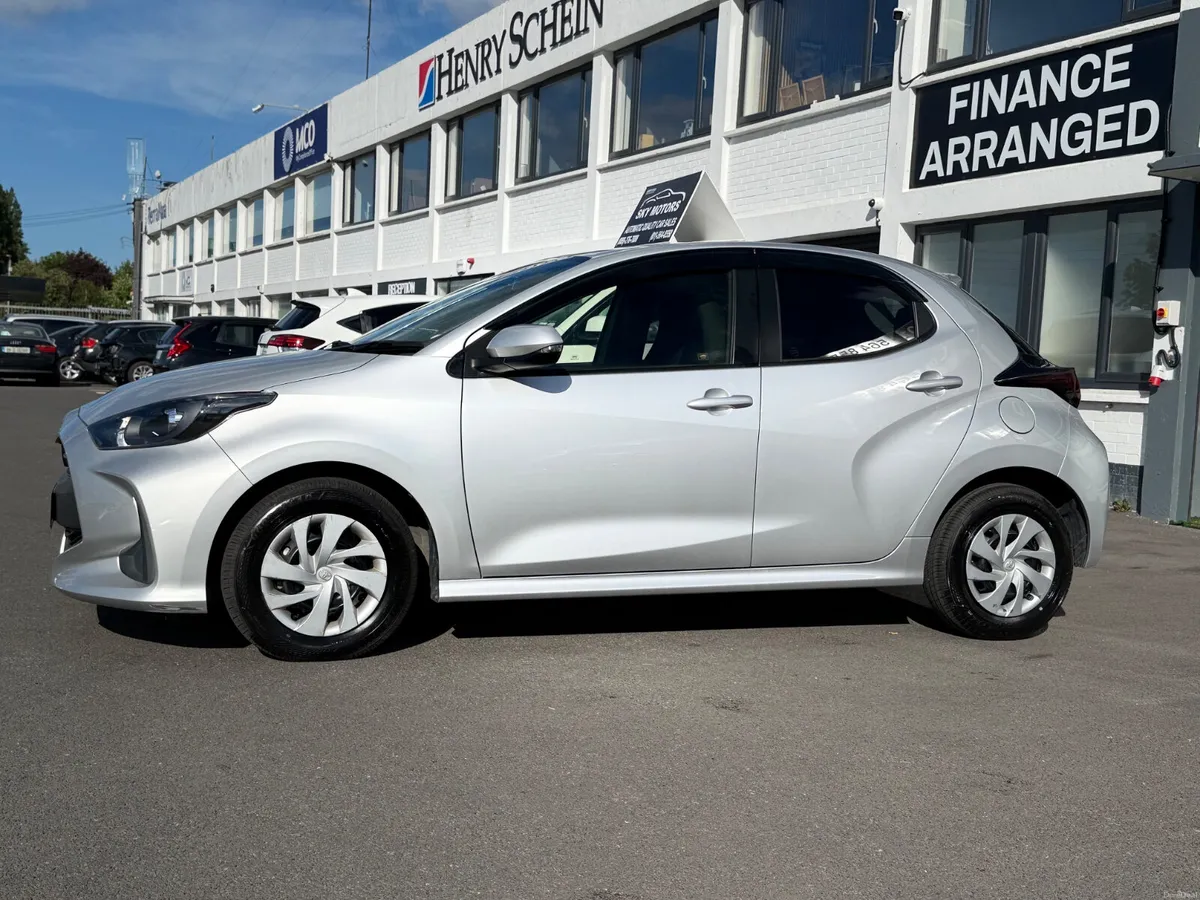 2020 Toyota Yaris 1.5 Hybrid Automatic,CarPlay - Image 4