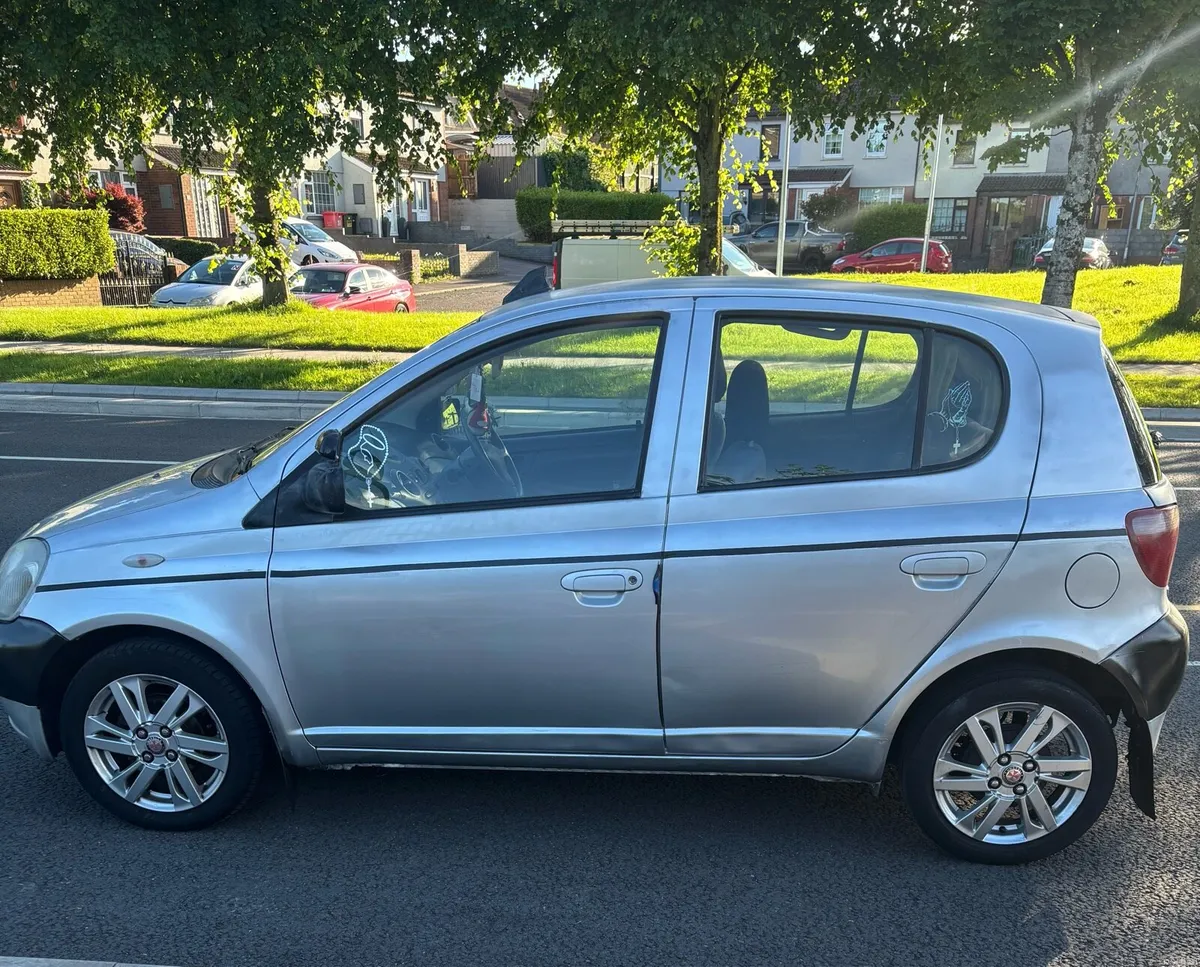 Toyota Yaris - Image 3