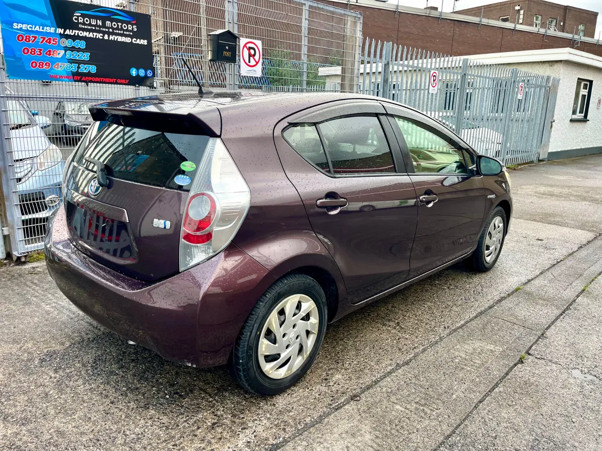 Toyota Aqua Automatic Hybrid - Image 4