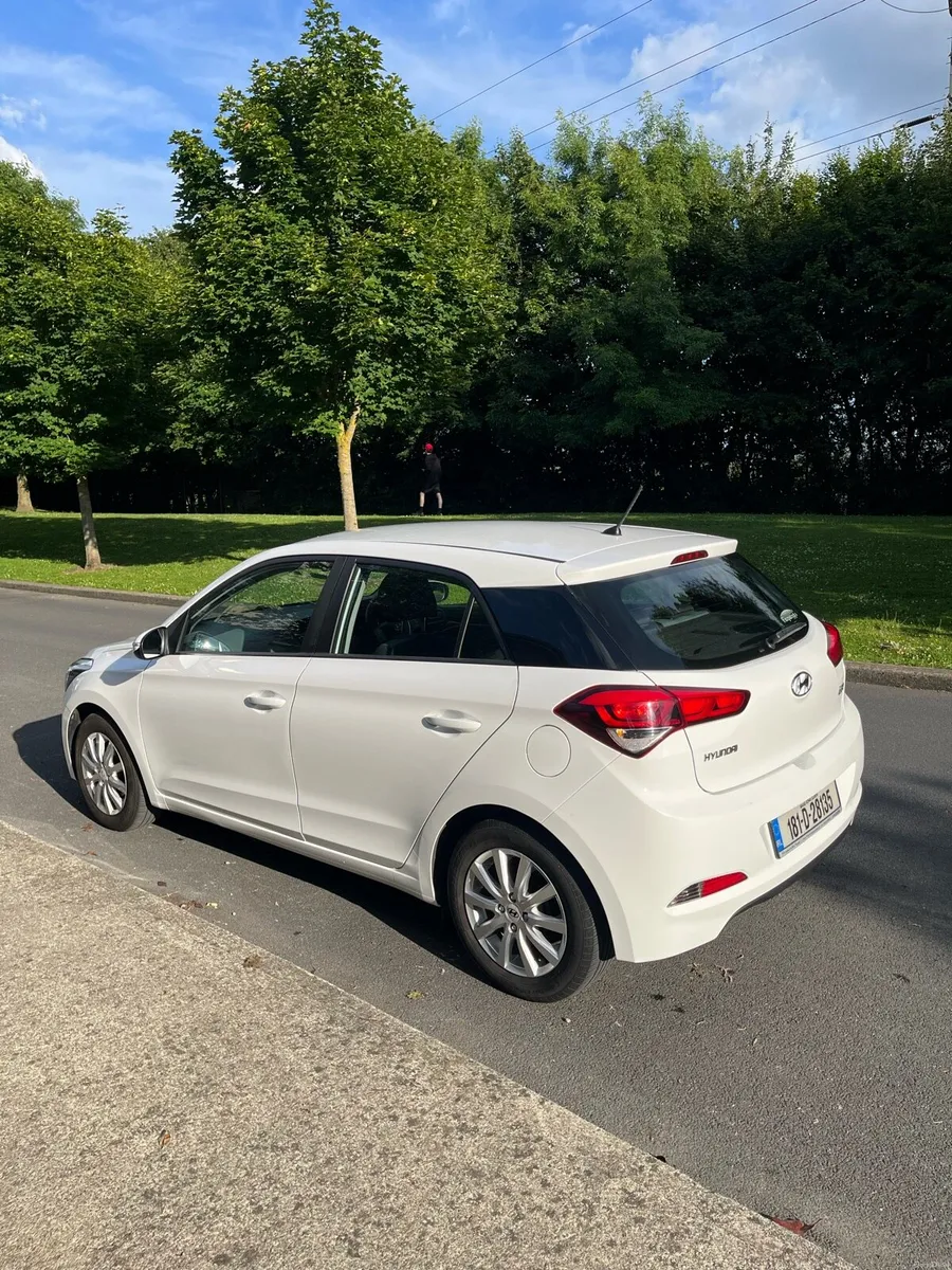 Hyundai i20 - Image 2