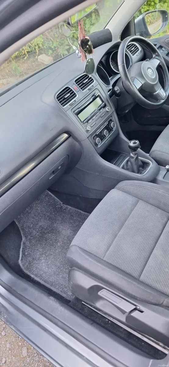 Volkswagen Golf 2011 - Image 3