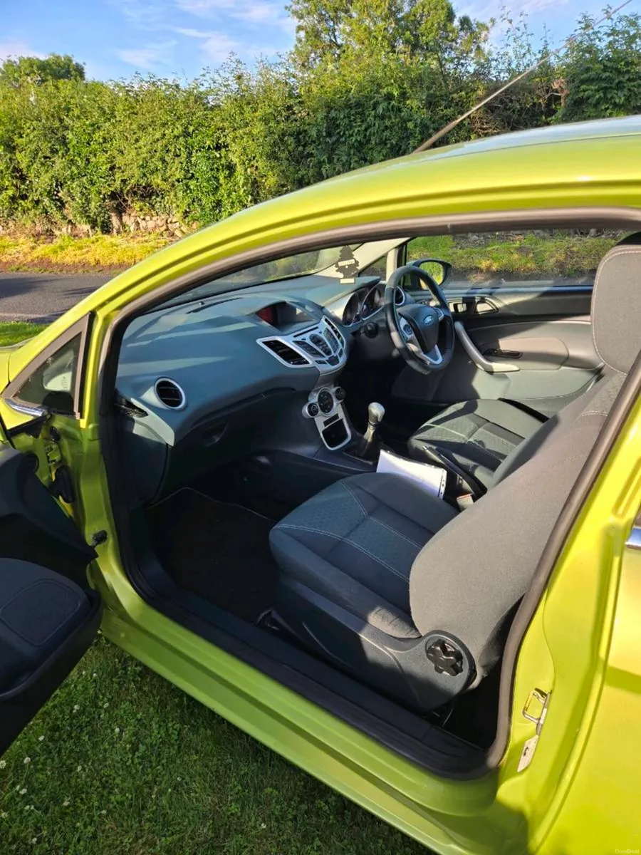 Ford Fiesta low mileage. Fresh NCT, Tax, new tyres - Image 2
