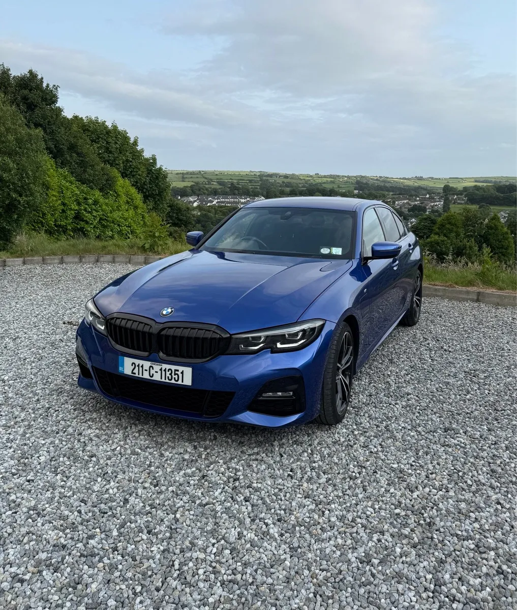 BMW 3-Series 2021 - Image 1