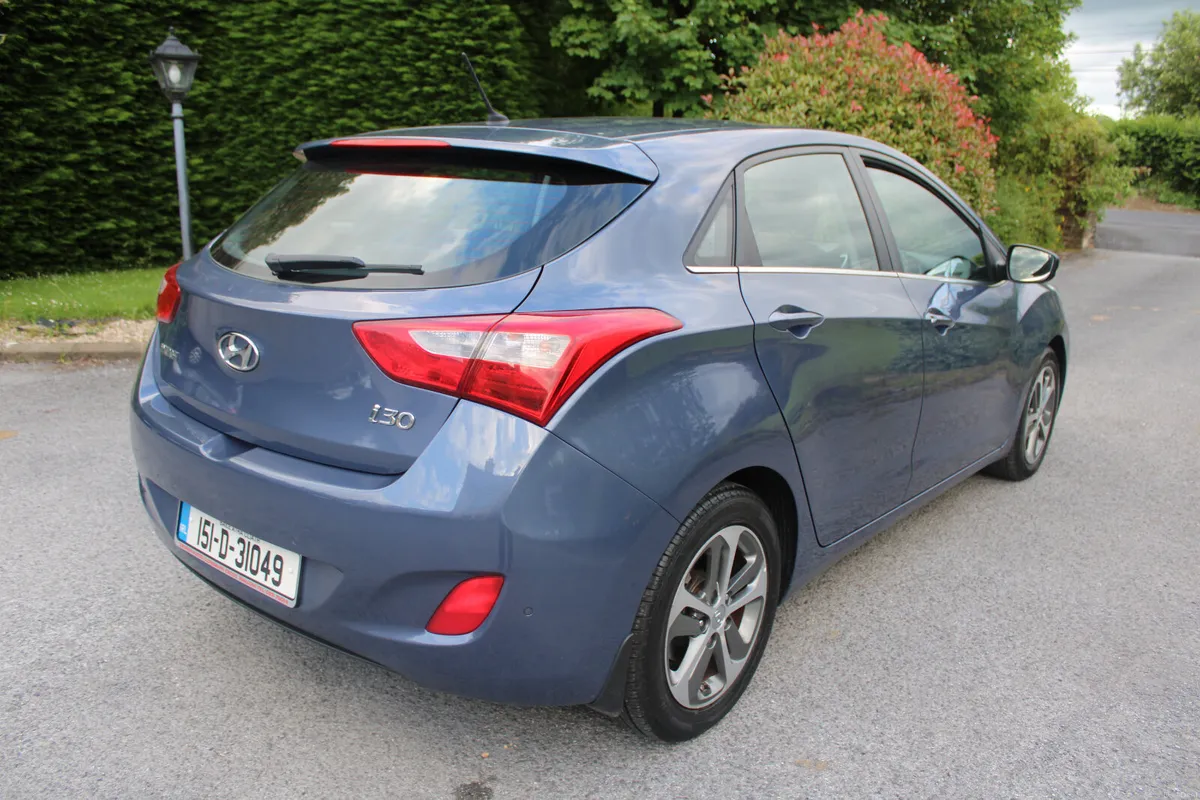 2015 HYUNDAI i30 DELUXE 1.6 CRDI 5dr. - Image 4