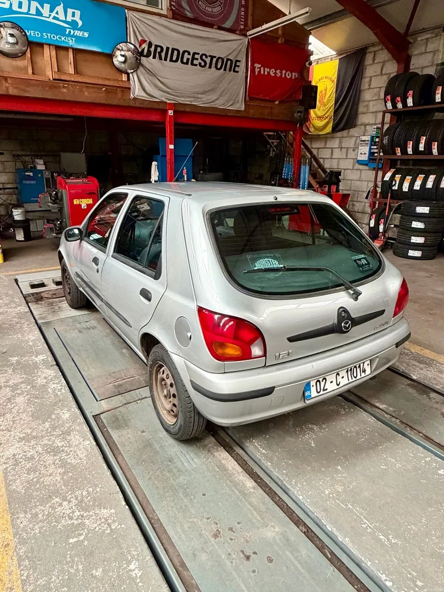 Mazda 121 - Image 4