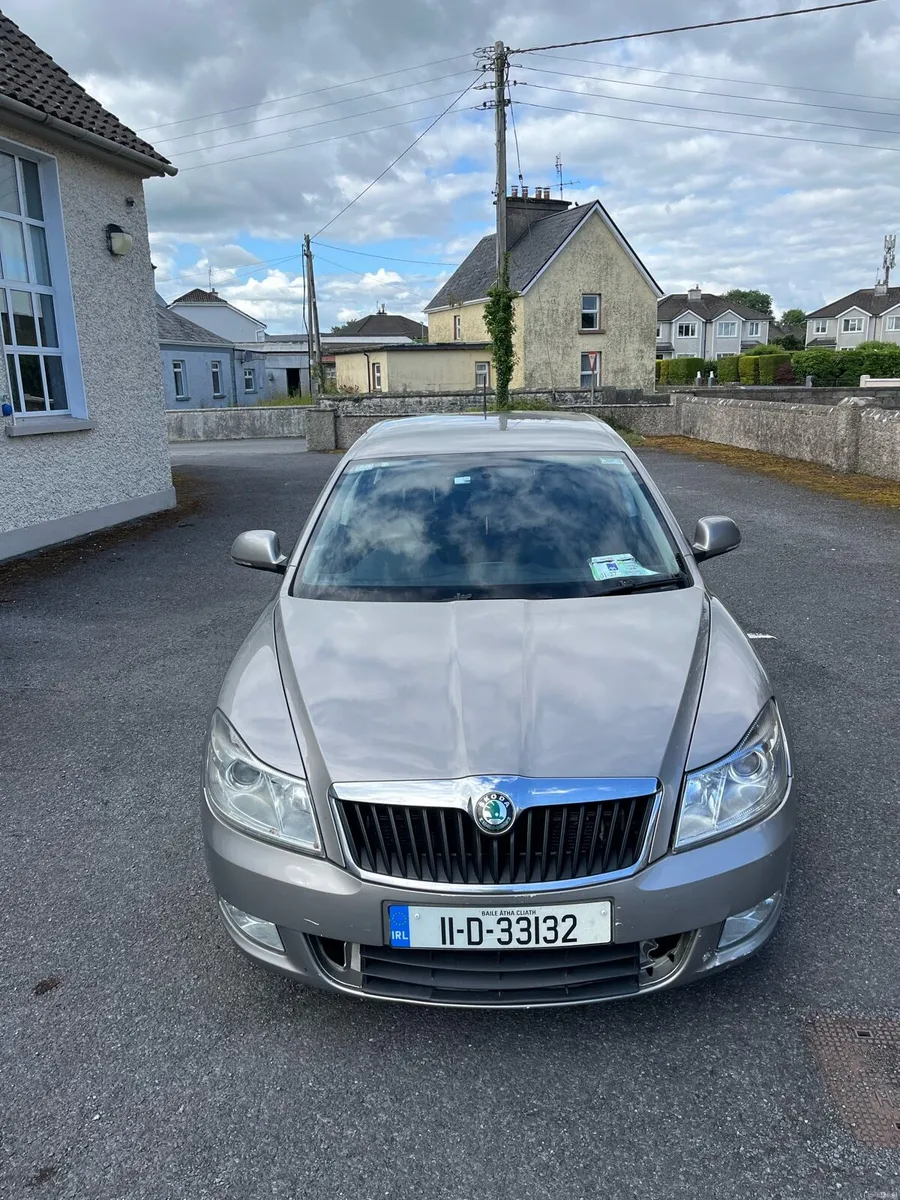 Skoda Octavia 2.0 TDI DSG Auto - Image 2