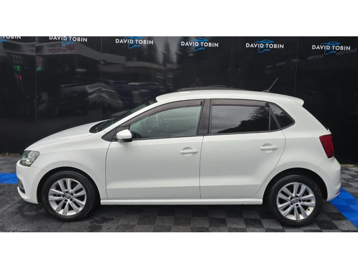 Volkswagen Polo 1.2 TSI AUTO/REVERSING CAMERA - Image 4