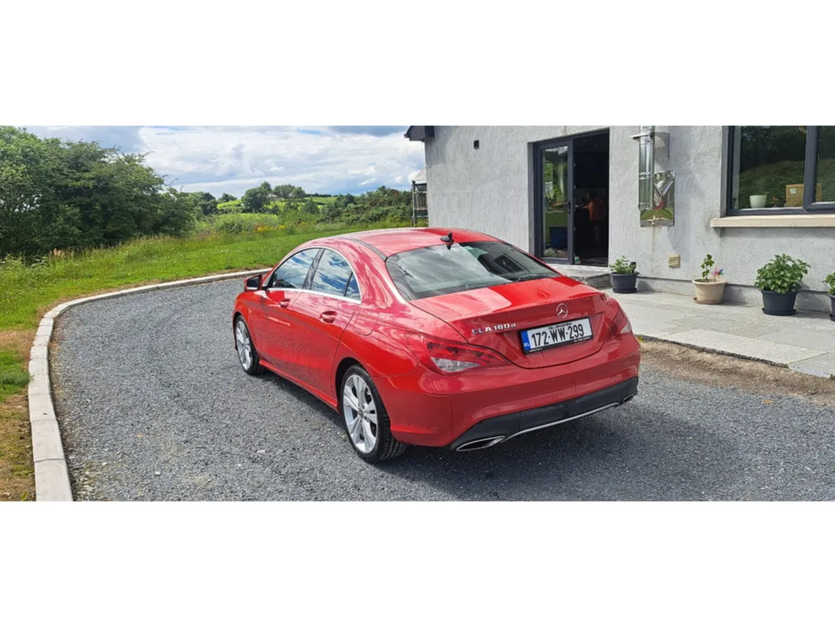 Mercedes-Benz CLA 180 D URBAN 4DR - Image 4