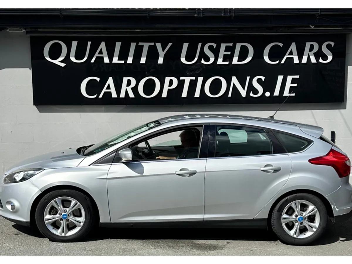 Ford Focus 2.0 TD 115PS MPS6 ZETEC 4 4DR AUTO - Image 2