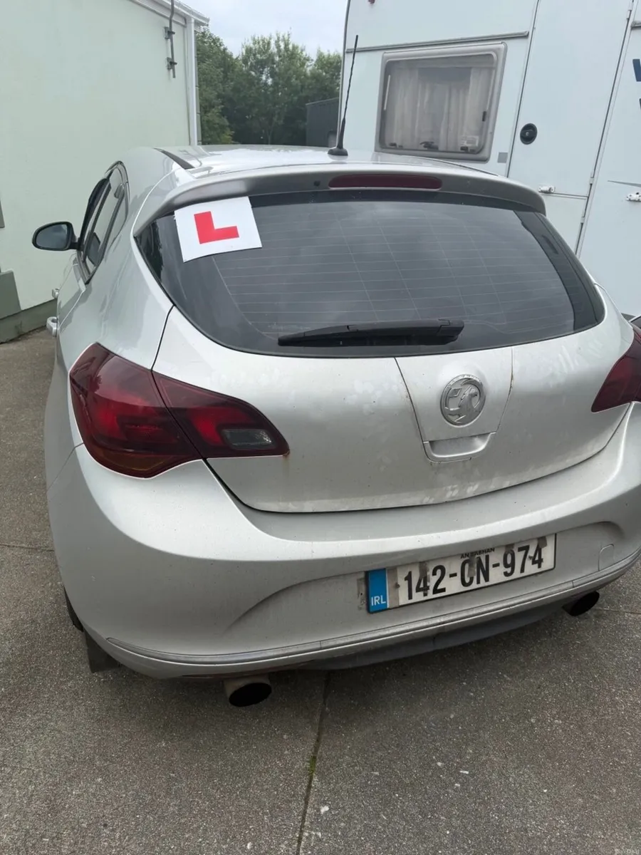 Vauxhall Astra 2014 - Image 3