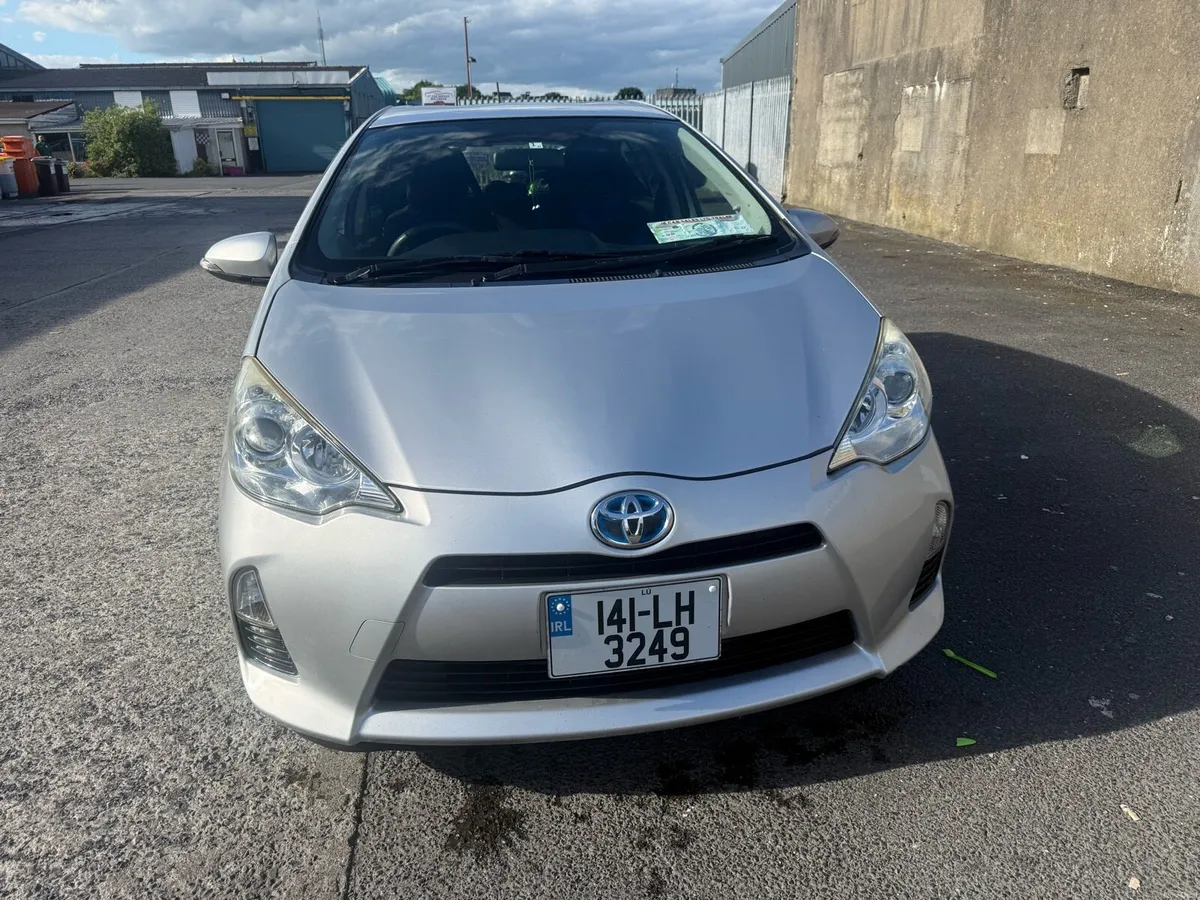 Toyota Aqua 1.5 Hybrid - Image 4