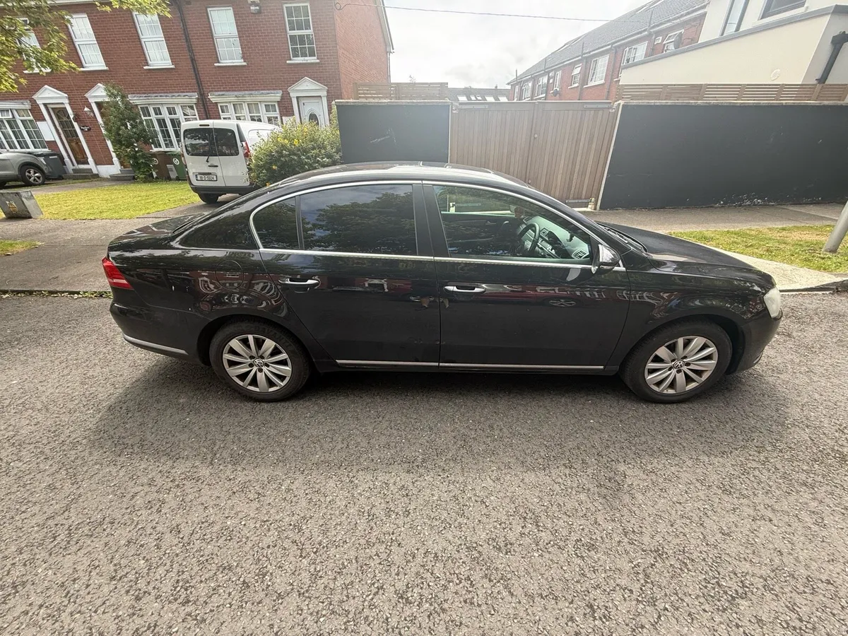 Car - Image 3
