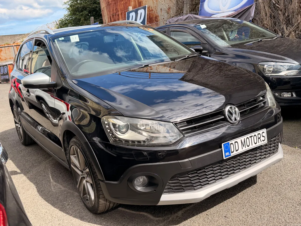 Volkswagen polo 1.2 cross Automatic - Image 3