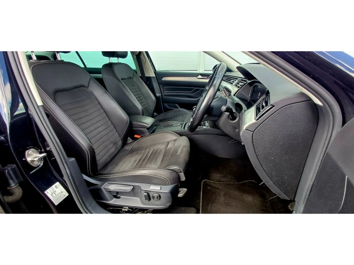 Volkswagen Passat ELEGANCE 2.0 TDI MANUAL 6SPEED F - Image 6