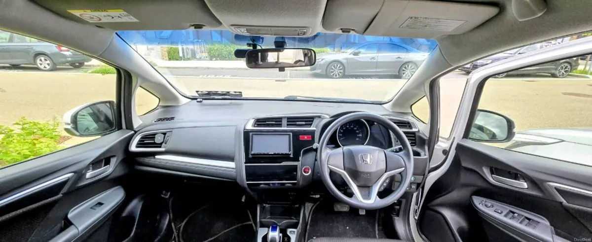 Honda Fit 2014 | Automatic Hybrid 1.5 - Image 3