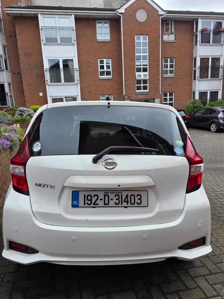 Car - Image 3