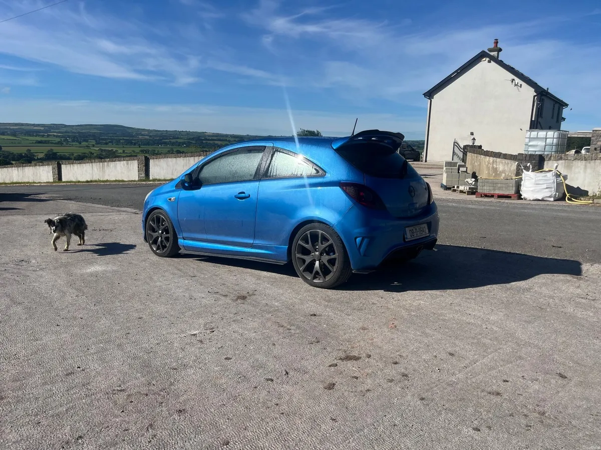 Opel Corsa opc 1.6 turbo vxr - Image 1
