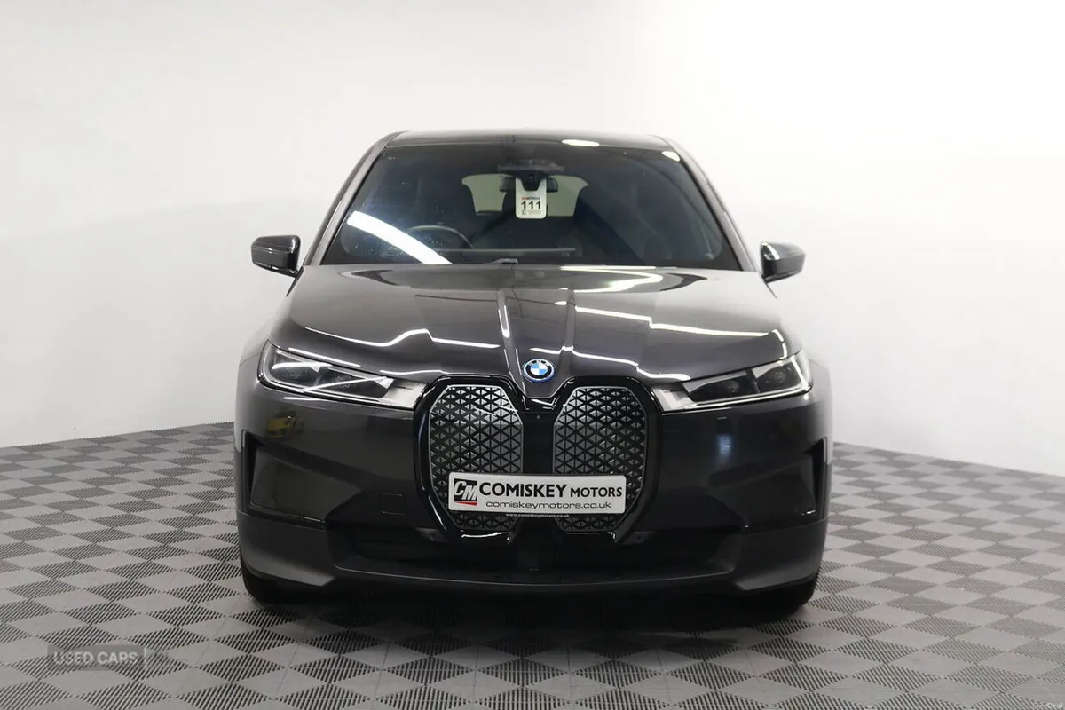 BMW iX 40 Sport Edition - Image 2