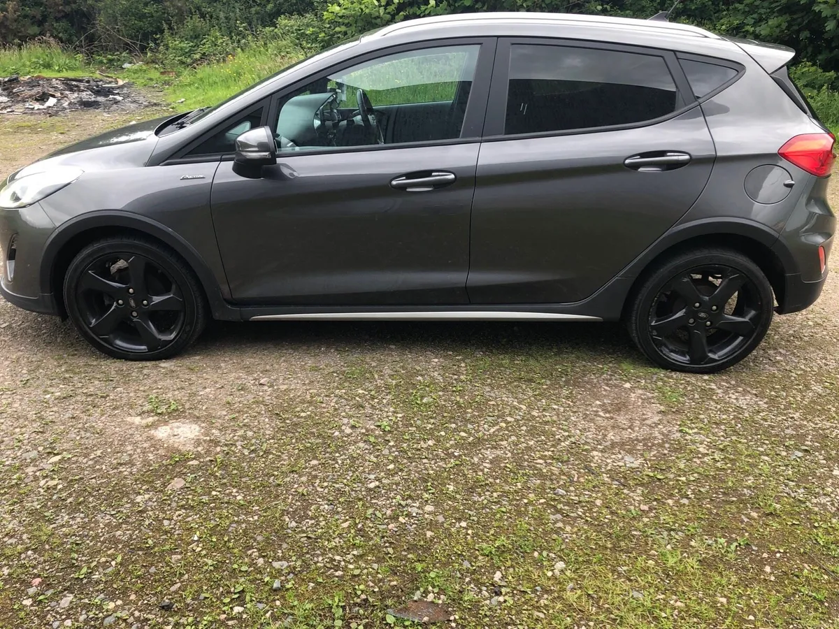 Ford fiesta - Image 3