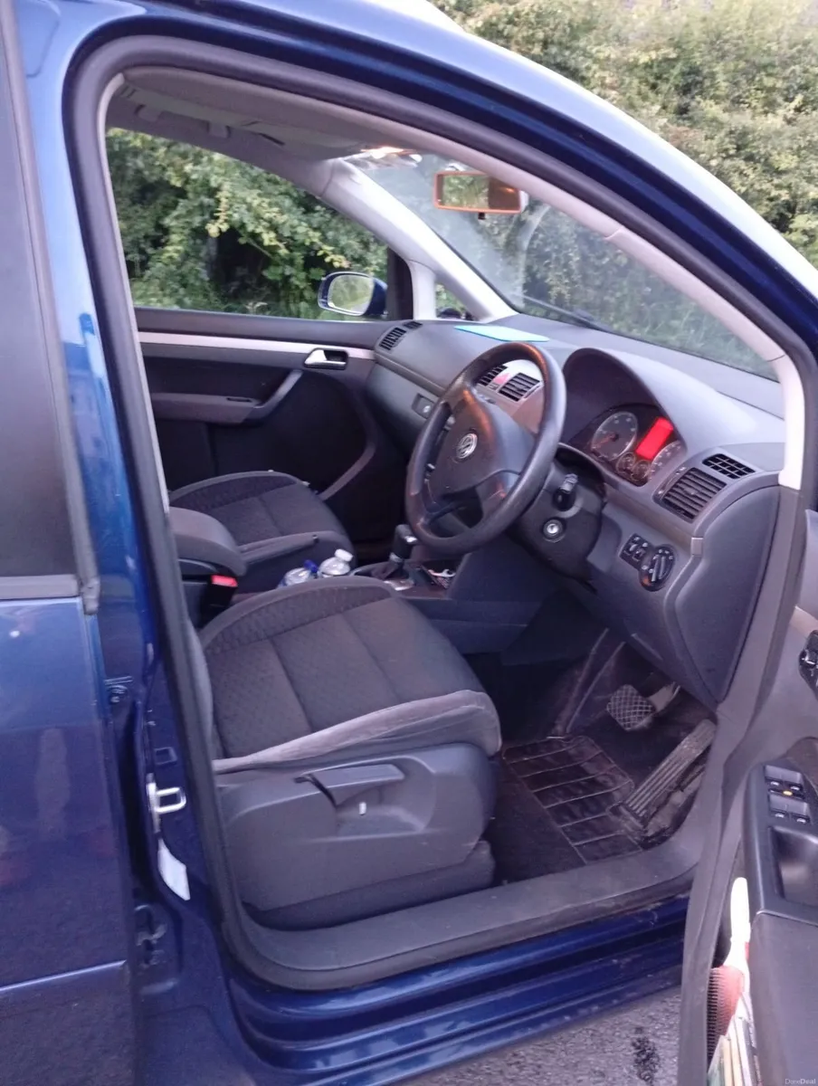 Volkswagen Touran 2008 - Image 6