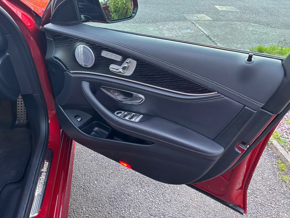 Mercedes-Benz E-Class 2020 - Image 3