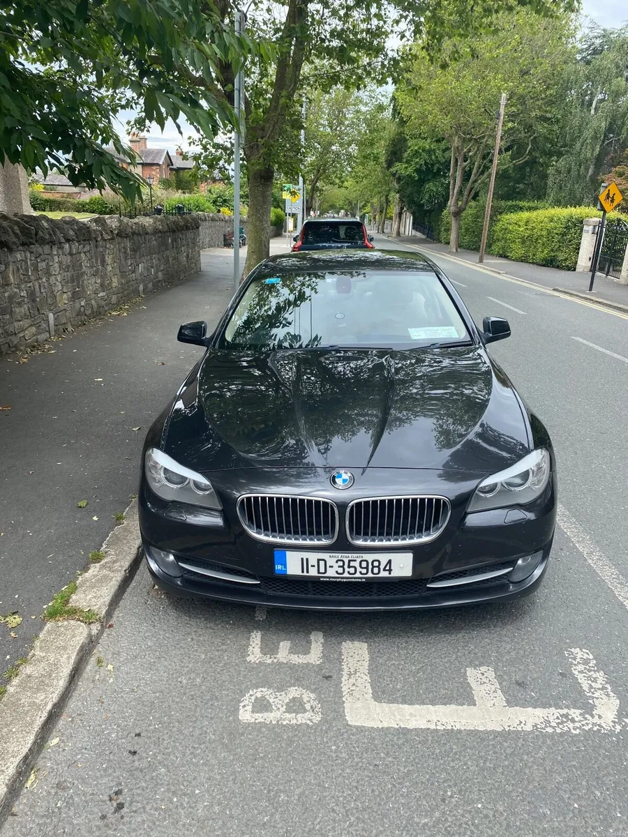 BMW 5-Series 2011 - Image 1