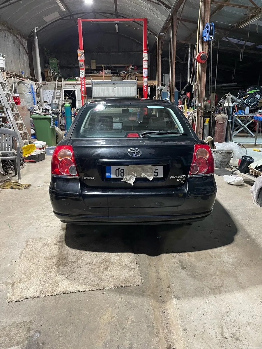 Toyota avensis - Image 4