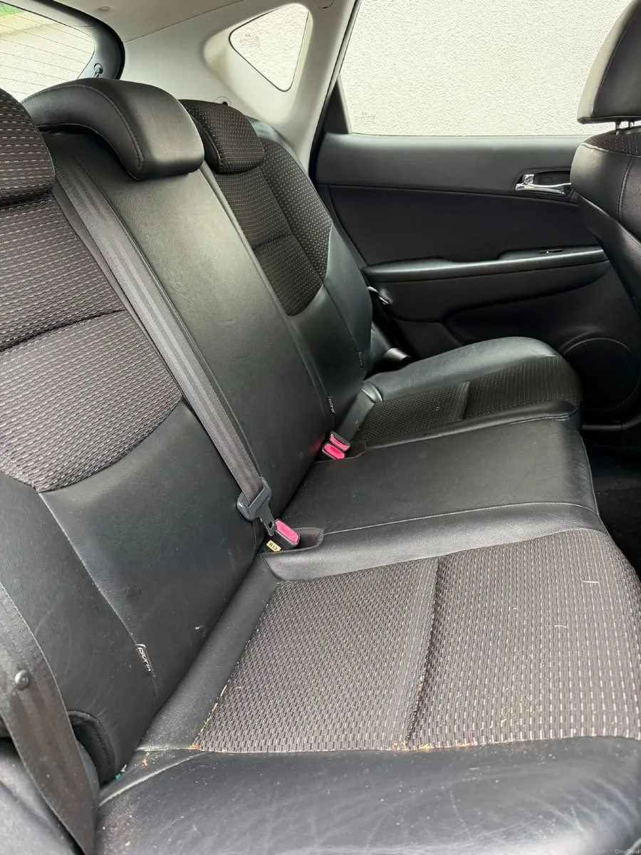 Hyundai i30 2008 - Image 2