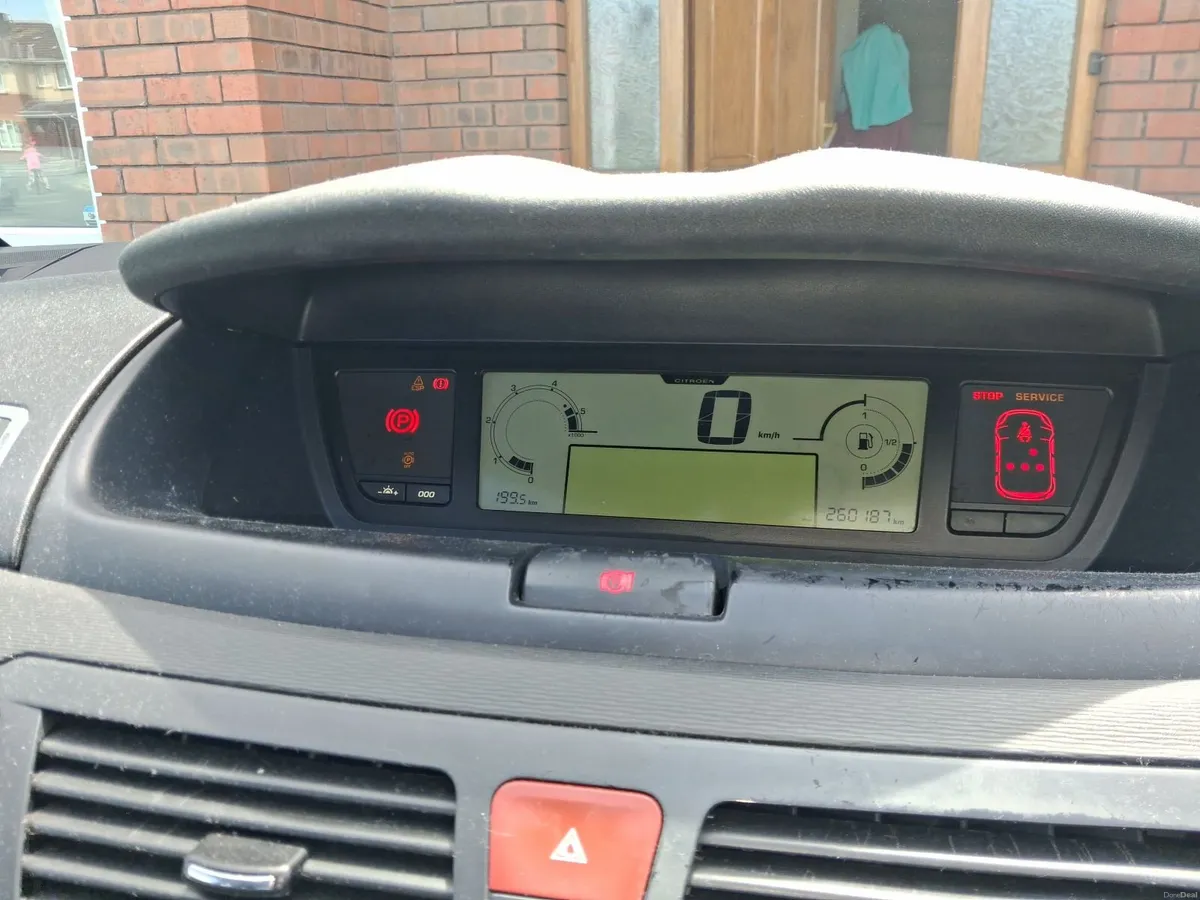 Citroen C4 Picasso 2011 - Image 4