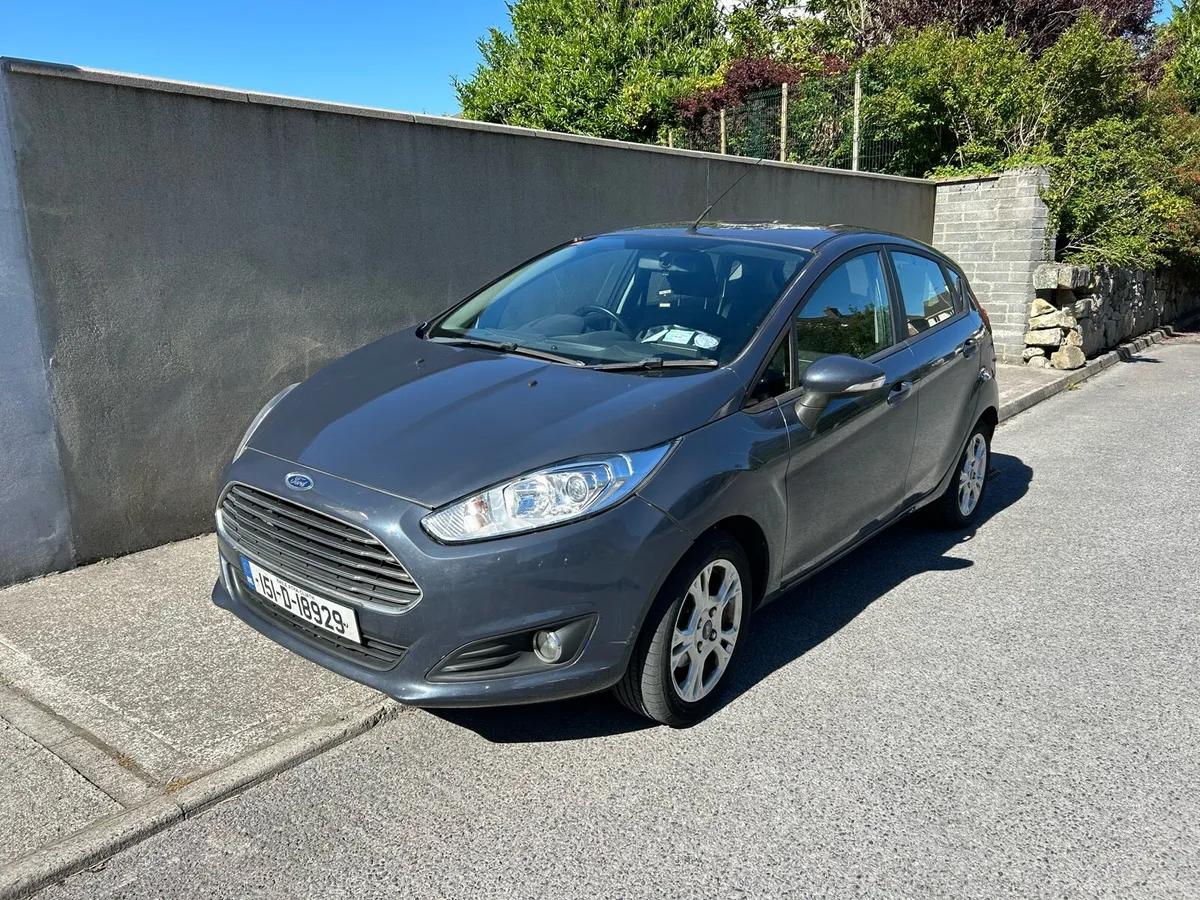 Ford Fiesta 2015 - Image 2