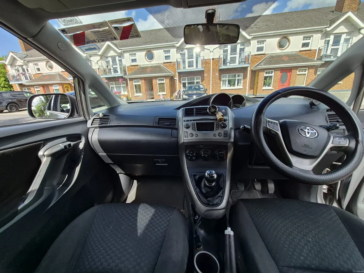 Toyota Verso 7 seater - Image 2