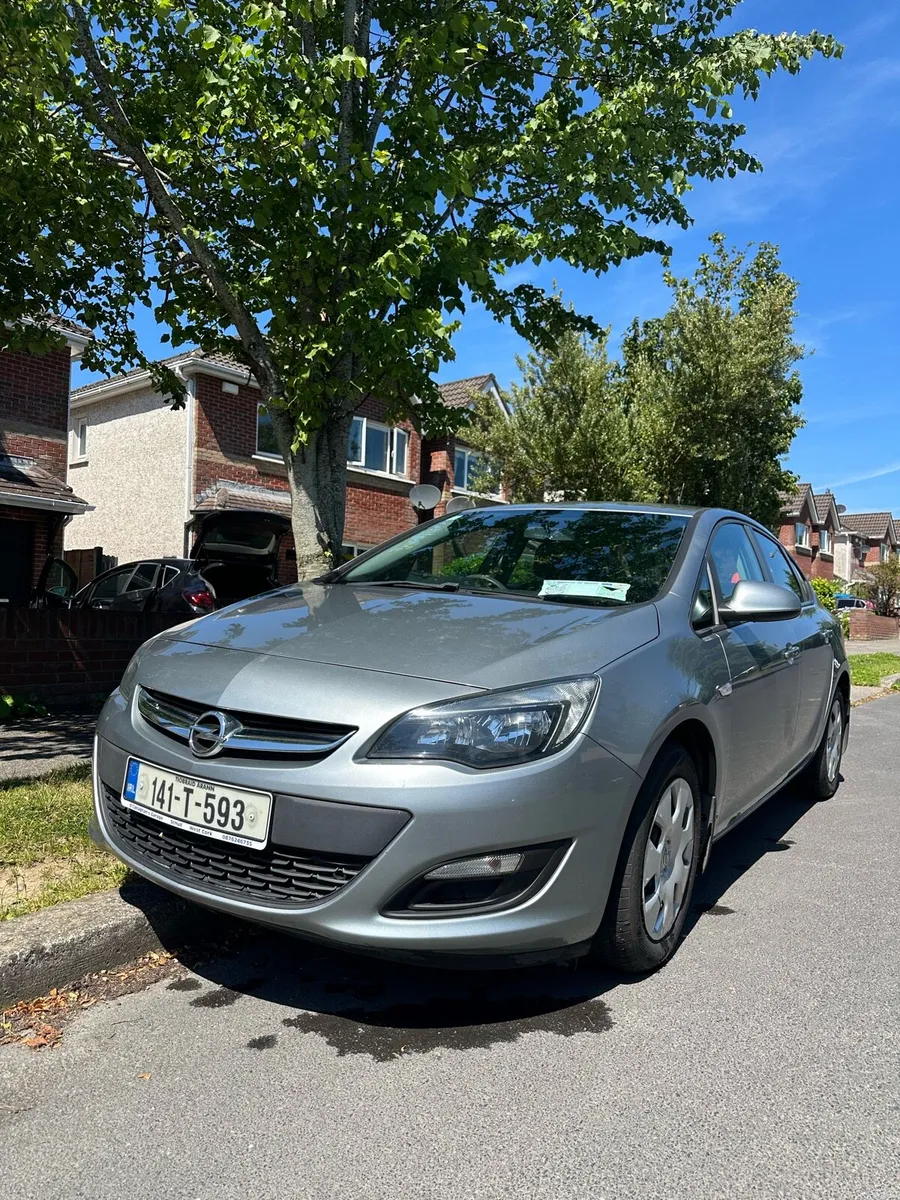Opel Astra - Image 1