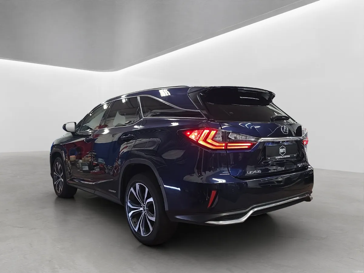 2018 LEXUS RX 450HL LUXURY AUTO 7 SEATER. - Image 4