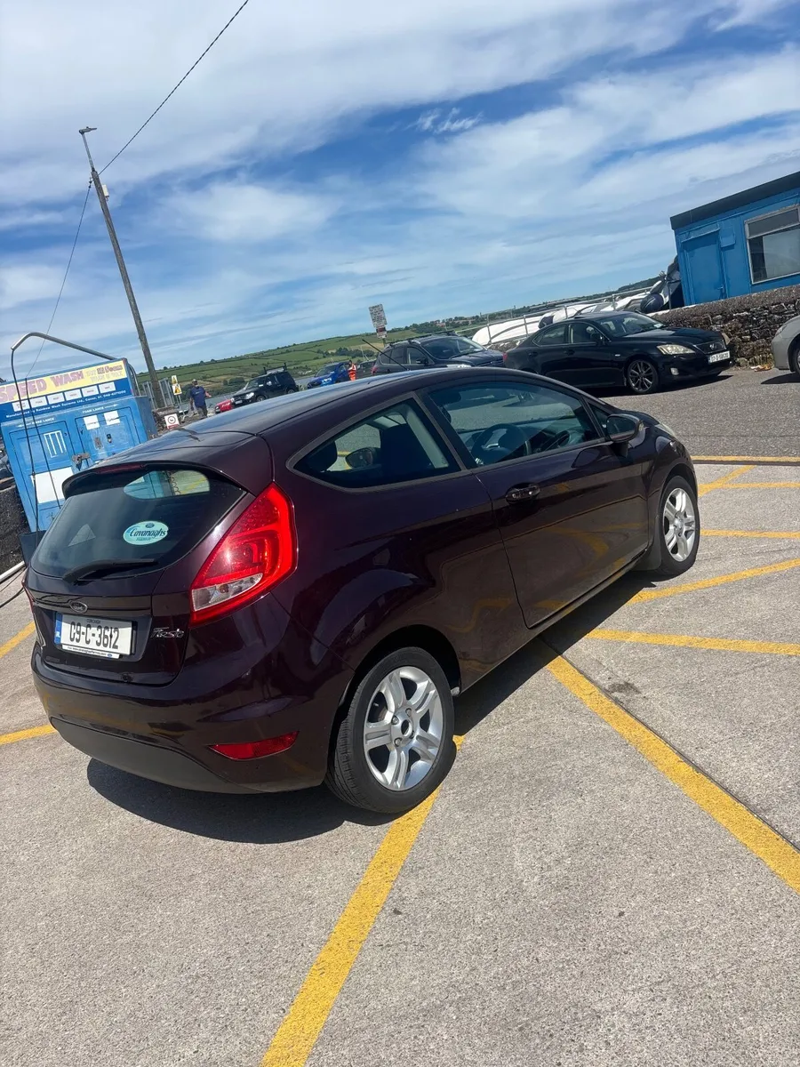 Ford Fiesta 2009 - Image 2
